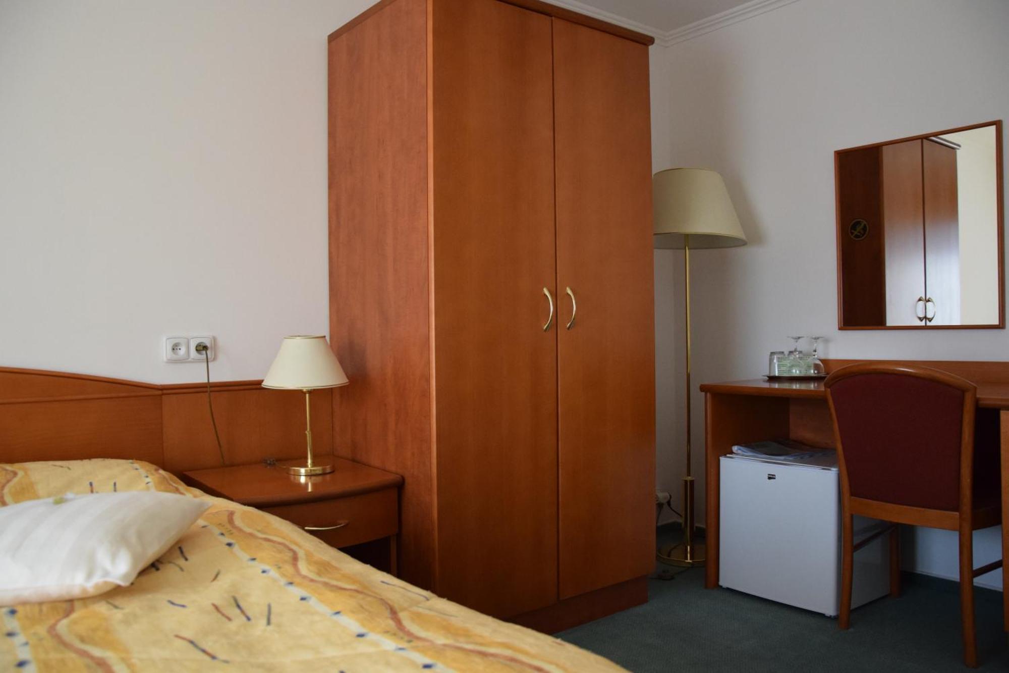 Anna Spa & Wellness Hotel Nejdek Exterior photo